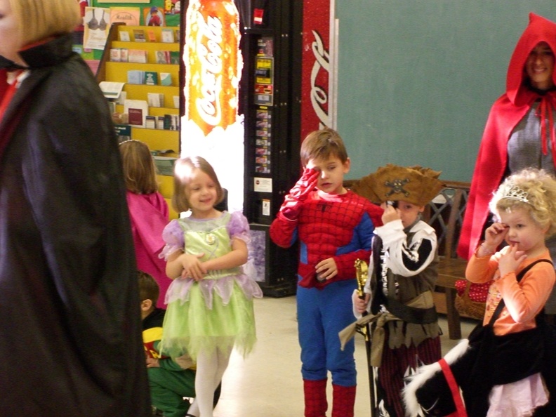 preschool-costume-parade_2990796586_o.jpg