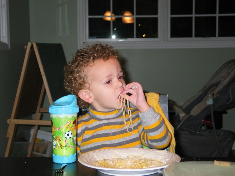 noodles-and-cheese_3023371775_o.jpg