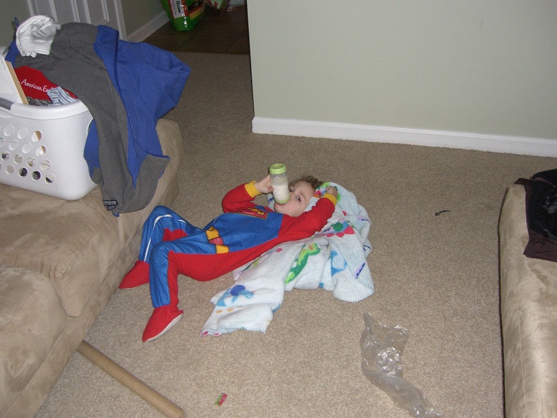 superman-recharges-with-a-bottle-and-a-blankie_3136372187_o.jpg