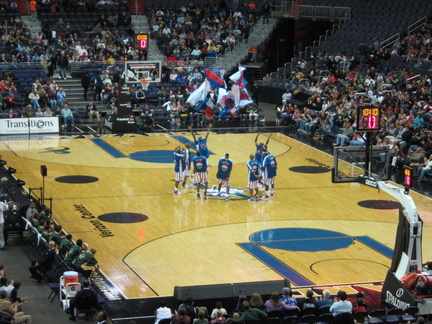globetrotters-throw-off-their-warmups 5501037531 o