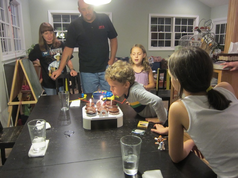 blowing-out-5-candles_6180113190_o.jpg