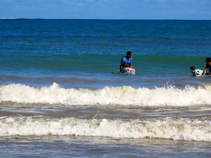 callie-surf-lesson 15768699823 o