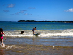 callie-surf-lesson 15768704153 o