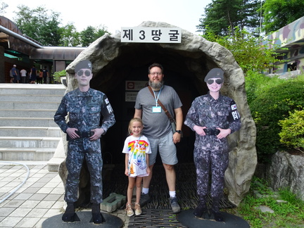 jason-and-lucy-at-the-dmz 48573880916 o