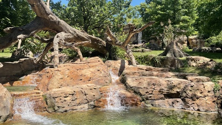 Water features everywhere at Nashville Zoo