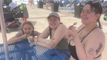 Dippin' Dots at Six Flags